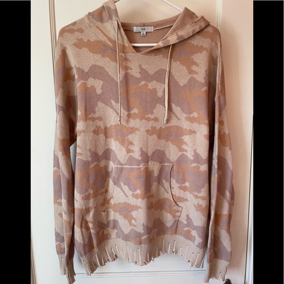 Fate Tops - Fate camouflage hoodie. Size large